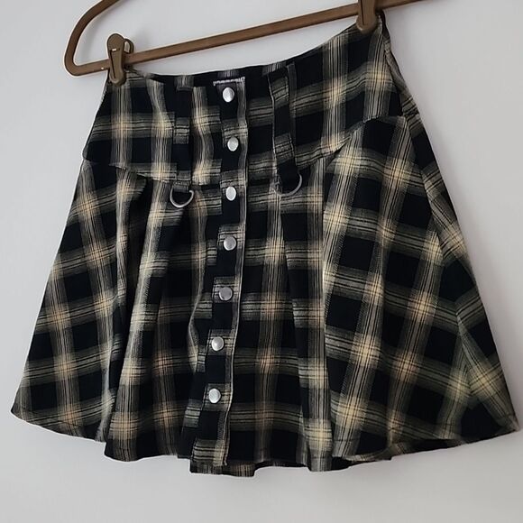 HT Hot Topic Grunge Punk Schoolgirl Black Yellow Plated Mini Skirt M 5e - Picture 2 of 7